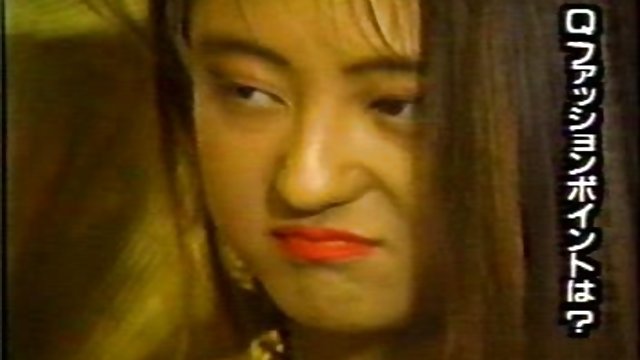 她做了一場噩夢，她的男孩安慰她